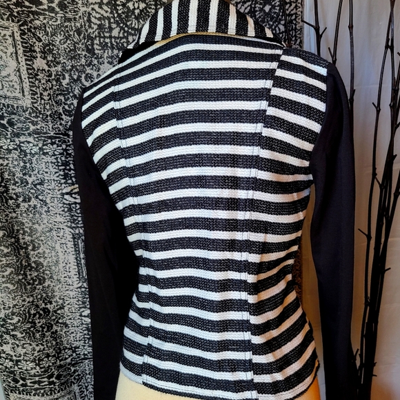 MAURICES - Picture 2 of 5